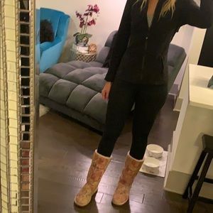 Floral print UGG boot